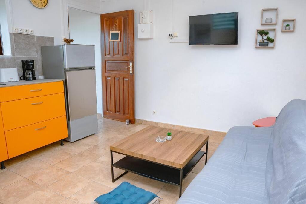 Villa Le Man Nima Les Abymes Exterior foto