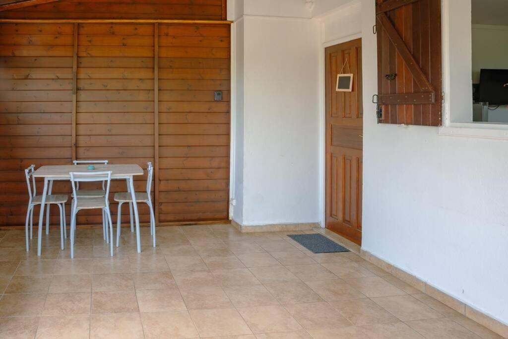 Villa Le Man Nima Les Abymes Exterior foto