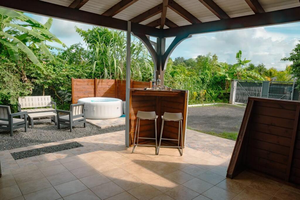 Villa Le Man Nima Les Abymes Exterior foto